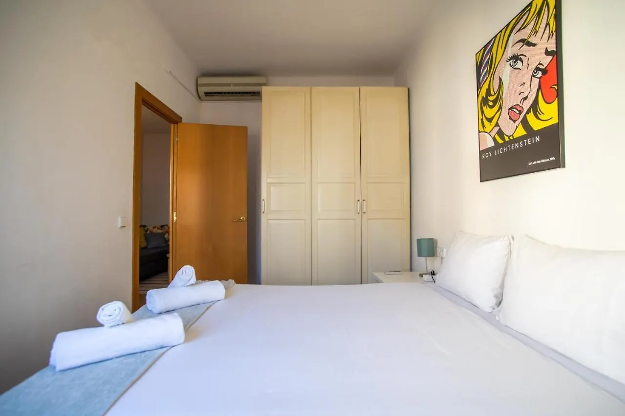 51Flo1024 -Well Located Apartment In Sant Antoni Barselona İspanya