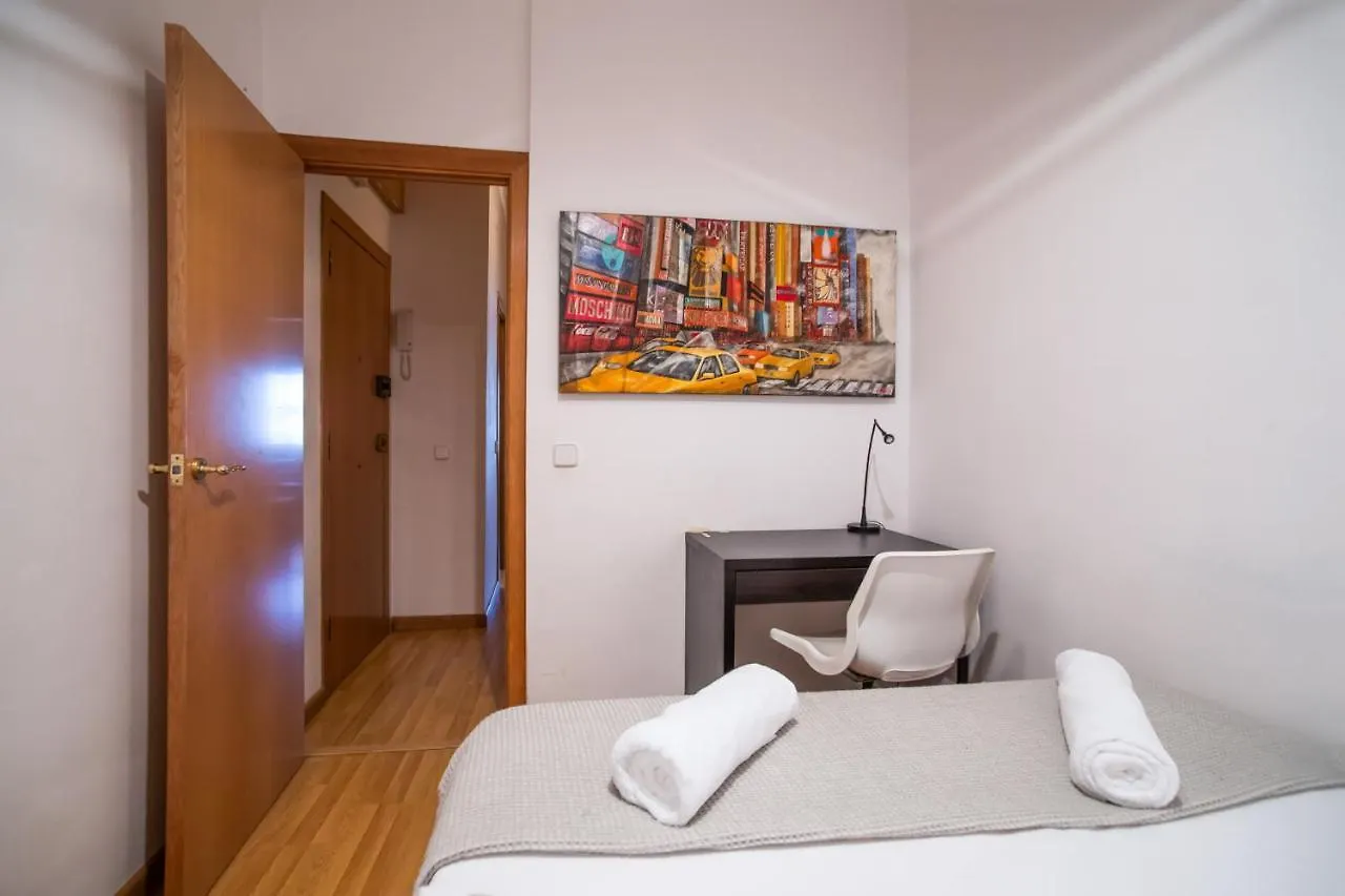 51Flo1024 -Well Located Apartment In Sant Antoni Barcelona 0*,